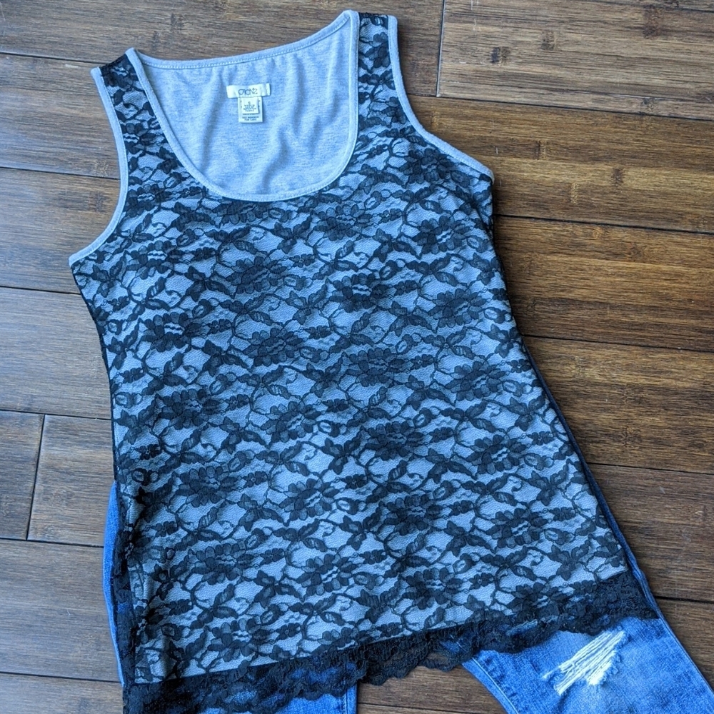Cache Black Lace Overlay Gray Tank Top - Small